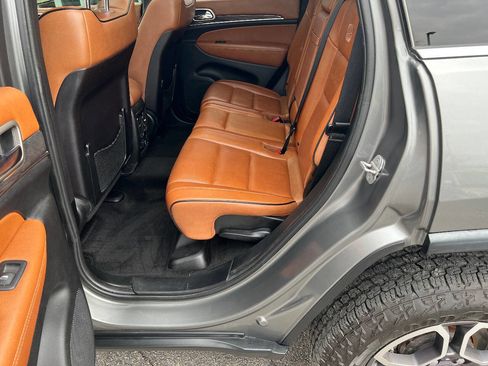 Used 2011 Jeep Grand Cherokee Overland Summit image 22