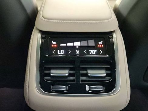 Used 2026 Volvo XC90 B6 Plus w/ Protection Package Premier AWD/4WD image 33
