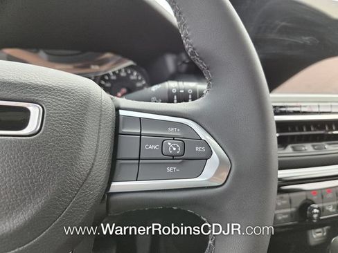 New 2026 Jeep Compass Latitude AWD/4WD image 23
