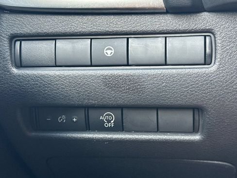Certified 2023 Nissan Rogue SV FWD image 31