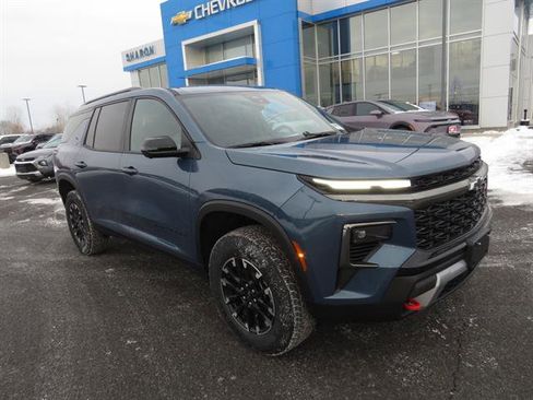 New 2026 Chevrolet Traverse Z71 w/ Driver Confidence Package image 2