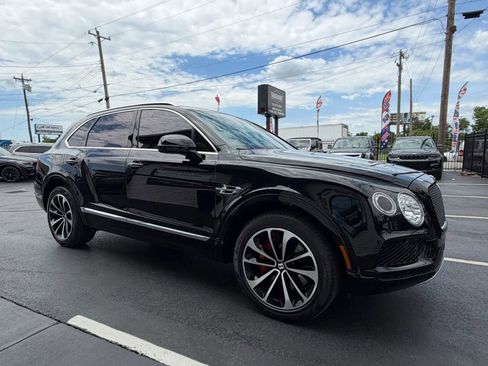Used 2020 Bentley Bentayga AWD/4WD image 21
