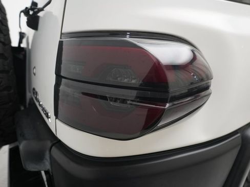 Used 2012 Toyota FJ Cruiser 4WD w/ Upgrade Pkg image 29