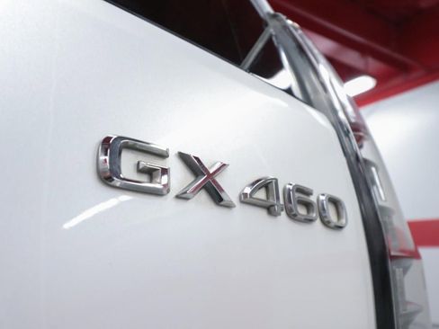 Used 2023 Lexus GX 460 Luxury w/ Sport Design Package image 36