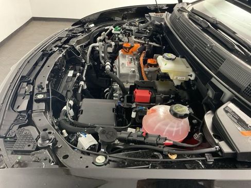 New 2026 Chevrolet Equinox EV LT image 24