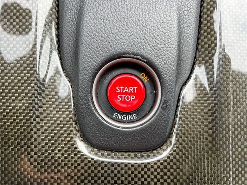 Used 2010 Nissan GT-R Premium image 39