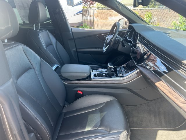Used 2019 Audi Q8 Premium Plus AWD/4WD image 35