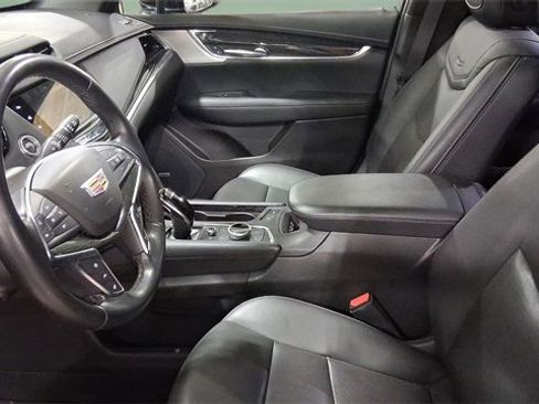 Used 2022 Cadillac XT5 Premium Luxury w/ Technology Package image 9