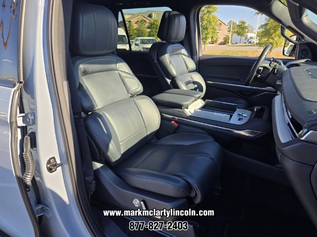 New 2027 Lincoln Navigator Reserve w/ Jet Appearance Package AWD/4WD image 15