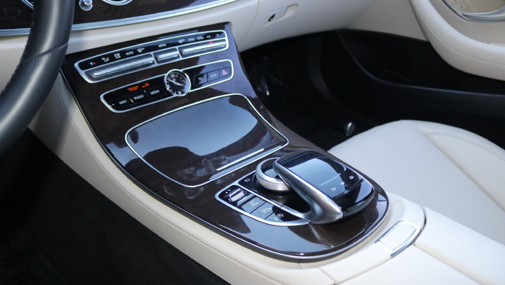 Used 2020 Mercedes-Benz E 350 Sedan image 27