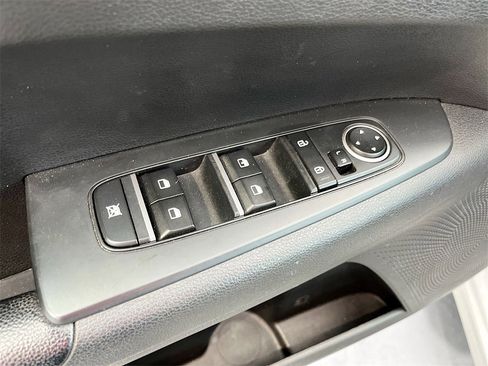 Used 2021 Kia Forte LXS image 17