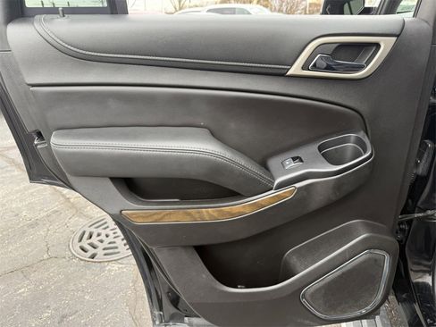 Used 2018 GMC Yukon Denali w/ Denali Ultimate Package image 31