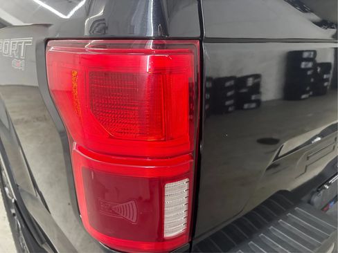 Used 2019 Ford F150 Lariat w/ Equipment Group 502A Luxury AWD/4WD image 33