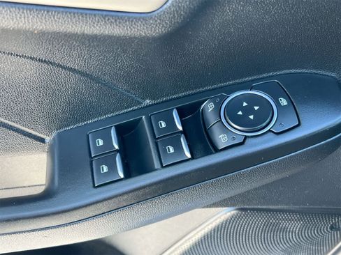 Used 2022 Ford Escape SE image 19