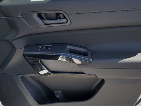 New 2026 Nissan Pathfinder SV w/ Cargo Package FWD image 32