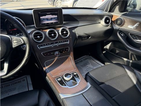 Used 2018 Mercedes-Benz C 300 Sedan image 37