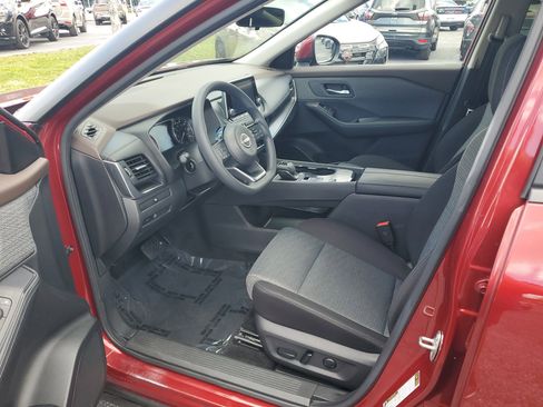 Certified 2023 Nissan Rogue SV FWD image 11