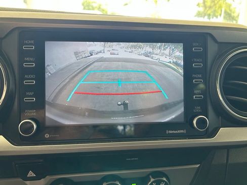 Used 2022 Toyota Tacoma SR5 RWD image 10