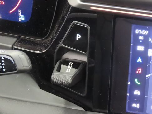 Certified 2025 Porsche Macan Electric RWD image 26
