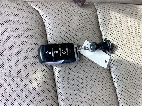 Used 2019 RAM 1500 Laramie w/ Trailer Tow Group RWD image 15
