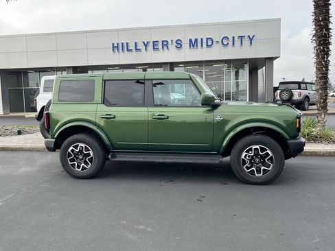 Certified 2025 Ford Bronco Outer Banks image 2