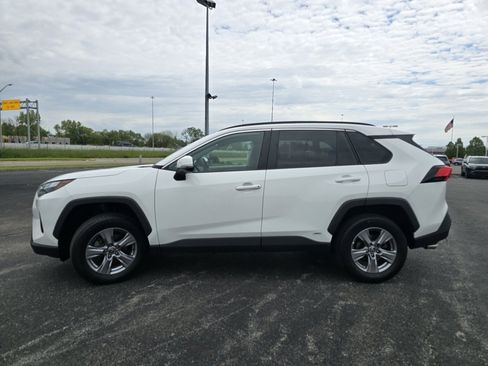 Certified 2022 Toyota RAV4 XLE w/ Convenience Package AWD/4WD image 11