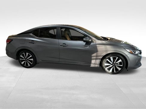 Used 2023 Nissan Sentra SV w/ SV Premium Package FWD image 4