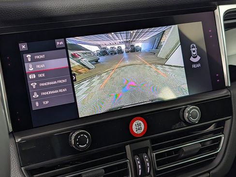 New 2026 Porsche Macan image 31