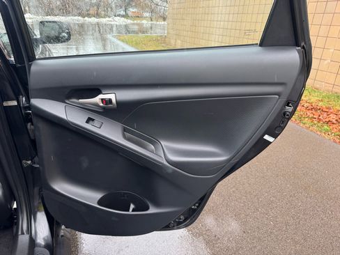 Used 2010 Pontiac Vibe image 26