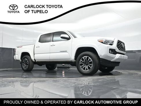 Used 2022 Toyota Tacoma TRD Sport AWD/4WD image 32
