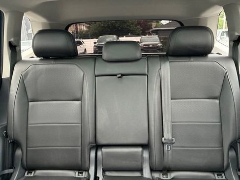Used 2019 Volkswagen Tiguan SEL AWD/4WD image 32