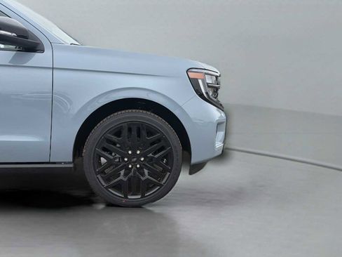 New 2026 Ford Expedition Max Platinum w/ Stealth Performance Package image 57