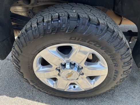 Used 2023 Chevrolet Silverado 2500 LTZ w/ LTZ Texas Edition AWD/4WD image 14