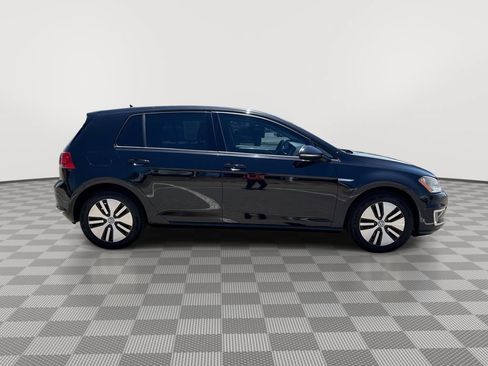 Used 2016 Volkswagen e-Golf SE FWD image 12