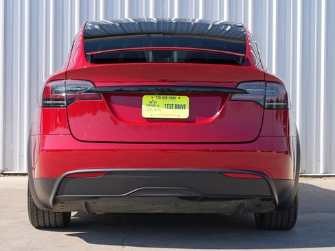 Used 2022 Tesla Model X Plaid image 11