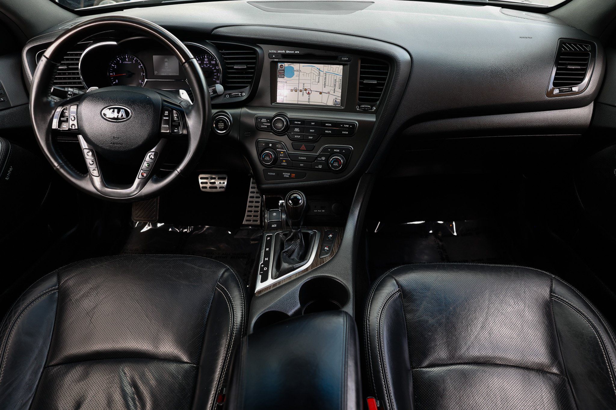 Used 2013 Kia Optima SX w/ Limited Pkg FWD image 2