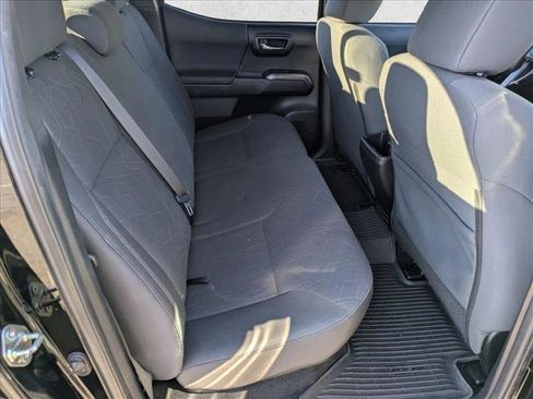 Used 2016 Toyota Tacoma TRD Off-Road image 18