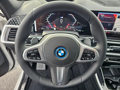 New 2026 BMW X5 xDrive50e w/ M Sport Package image 17
