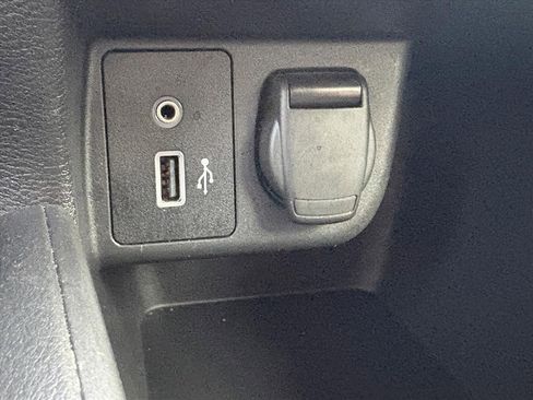 Used 2022 Nissan Versa S w/ Trunk Package image 23