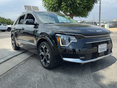 Used 2025 Kia Niro EX Touring