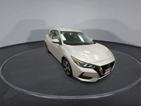 Used 2021 Nissan Sentra SV FWD image 2