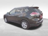 Used 2016 Nissan Rogue SV w/ SV Premium Package image 4
