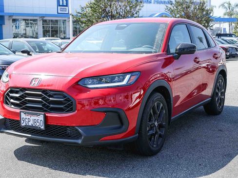 Used 2024 Honda HR-V Sport image 3