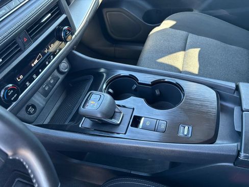 Used 2025 Nissan Rogue SV FWD image 43