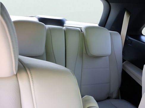 New 2026 Mercedes-Benz GLS 450 4MATIC image 13