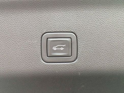 Used 2024 Cadillac Escalade Sport AWD/4WD image 13