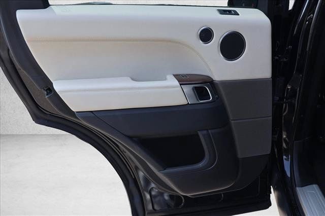 Used 2014 Land Rover Range Rover Sport HSE AWD/4WD image 22