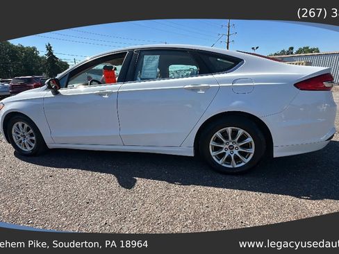 Used 2018 Ford Fusion S FWD image 5