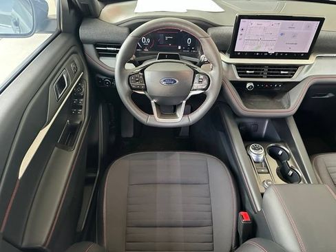 Used 2026 Ford Explorer ST-Line w/ ST-Line Street Pack RWD image 12