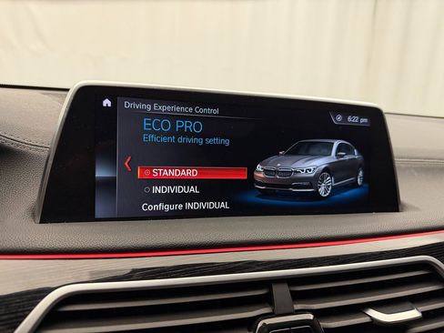 Used 2019 BMW 750i xDrive w/ M Sport Package image 36